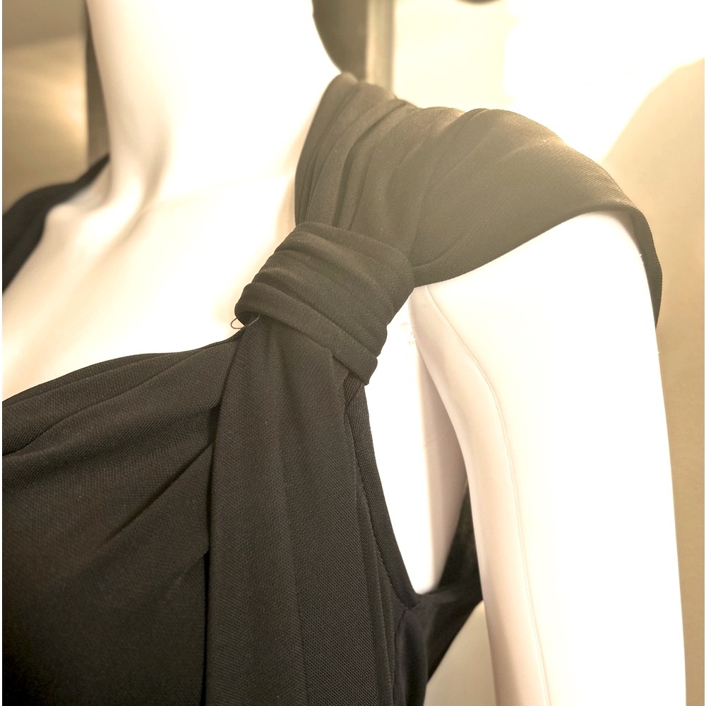 STUNNING, DIANE von FURSTENBERG black dress 👗in size 6
